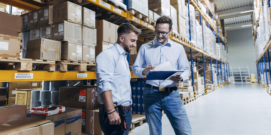 Mitarbeiter im Lager